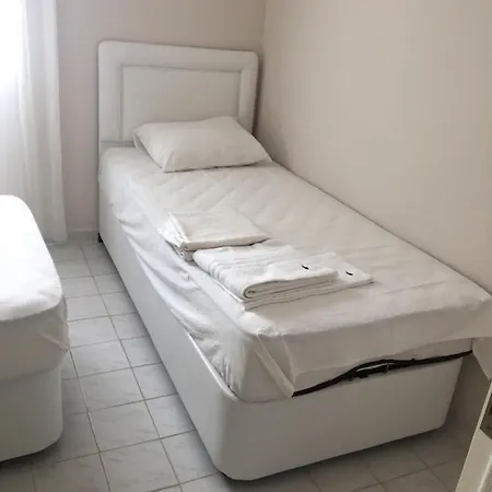 Gündoğan Koyu Manzaralı Сasa de vacaciones *